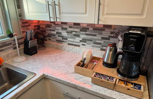 Spacious 5BR Midtown - Near Zoo and Liberty Bowl - Photo 17