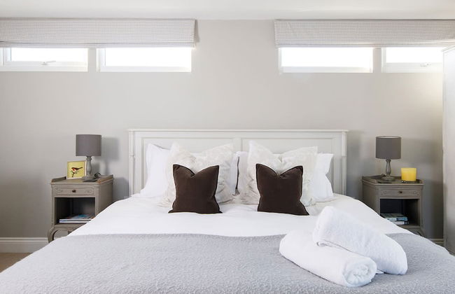 4BR Beach House Sleeps 10 - 5 Mins Walk to the Sea - Foto 29