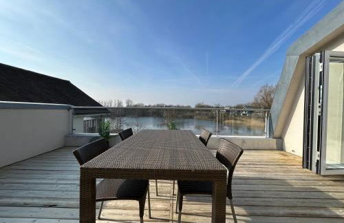 HM112 Penthouse Apartment with Lake View & free Spa Access- Lower Mill Estate Cotswolds - Foto 18