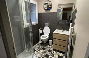 Petite maison au calme, dans une impasse - Foto 8