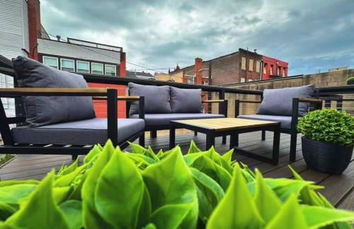 KING BED •Private Patio&Parking•Sophisticated Stay - Foto 10