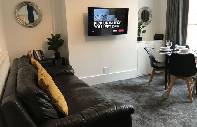 Bright Spacious 3-bed With Office & Patio, Preston - Foto 36