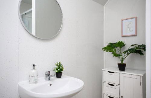 Characterful 2BR Victorian in Prime Jesmond - Fast WiFi & Walk to Station! - Foto 30