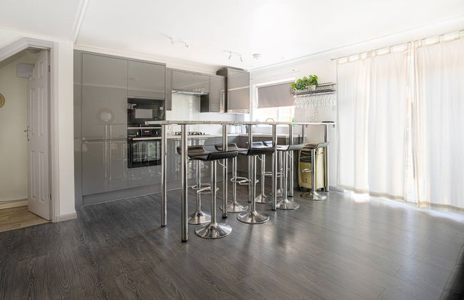 Family Holiday Home With Hot Tub Sleeps 8 - Foto 18