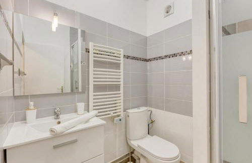 Parking privatif gratuit I Paris, Tram 9mim I RER C15min - Foto 22