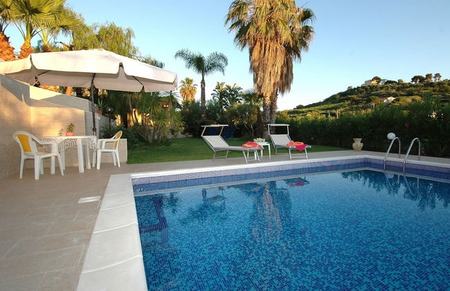 Holiday Home With Private Pool, Near the Beach - Foto 17