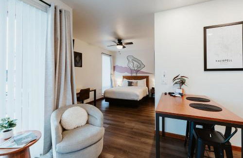 Blacktail Mountain Suites Close to Logan Health - Photo 12