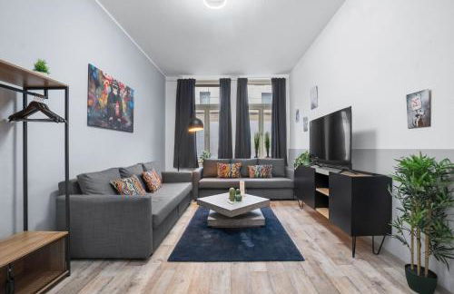 Tolles Design, hochwertig, Vollausstattung, 3 Zimmer, großes Bad & Gäste-WC, große Küche, 3 x Smart TV, 11 min zum Hbf Duisburg - Photo 16