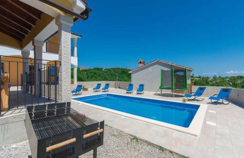 Villa in Skitaca with Pool and Sea Views - Photo 7