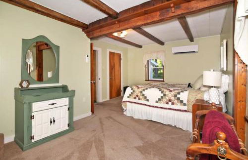Creekside Farmstead - Pool - Hot Tub - 3 Min to Lake - Pets Allowed - Foto 33