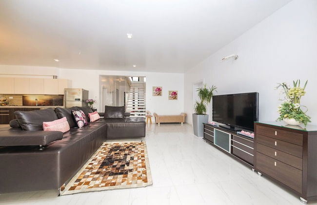 Beachfront Villa Baronessa with Pool - Photo 23