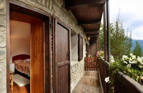 Chalet in Aosta near Pila Ski Lifts - Photo 10