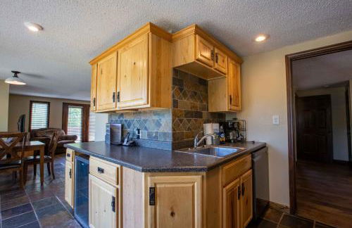 Chalets Resort LAKEFRONT Cottage Free Amenities Amazing views Kayaks 2 Pools - Foto 68