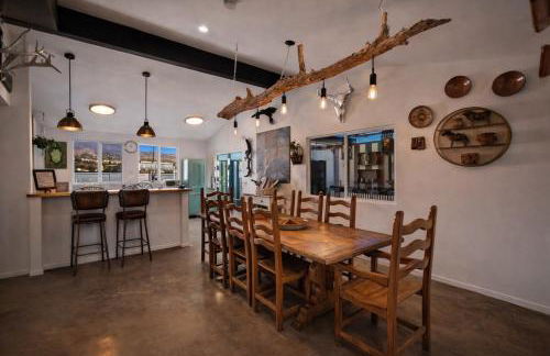 HUGE House in Joshua Tree/Yucca Valley with Pool & Hot Tub - Foto 34