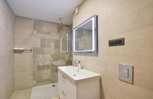 Beautiful Home In Omis With Sauna - Photo 45