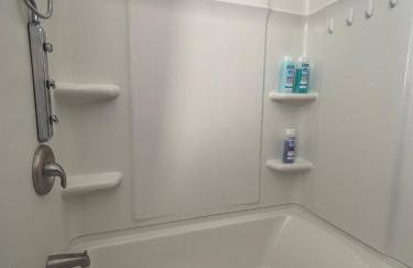 3BR suite w/ office close ISU - Foto 32