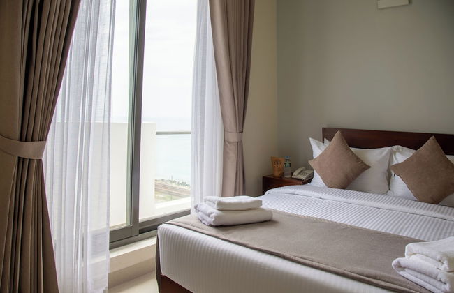 Marine Suites - Photo 8