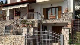 Ξύλο & Παράδοση - Foto 1