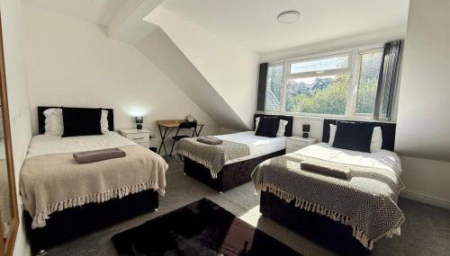 2 Bedroom Scenic Apartment, with Balcony View & Parking - Foto 3