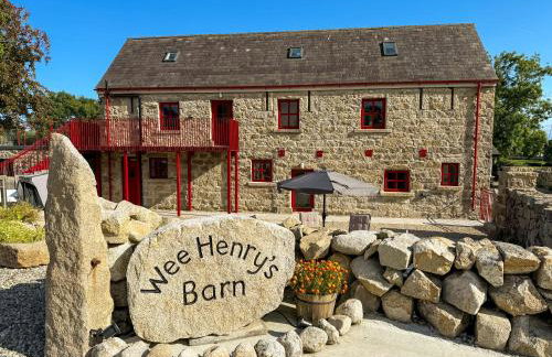 Wee Henry's Barn - Photo 1