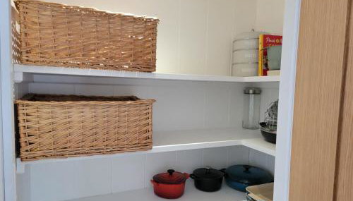 Luxury 2-Bed Lodge in Routh Sleeps 4 with Hot Tub - Foto 3, storage