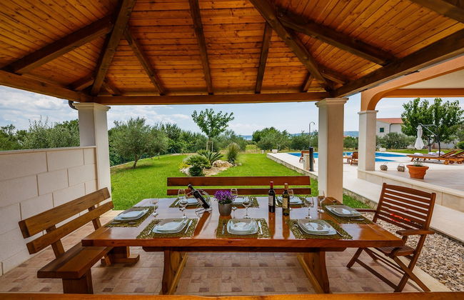 Luxury Secluded Villa w. Pool, Jacuzzi and Garden - Photo 47