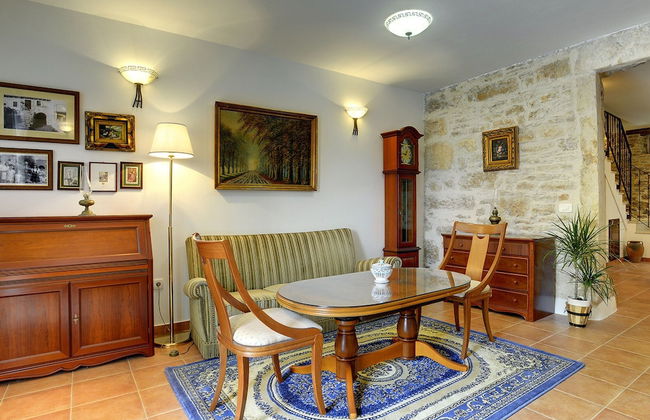 Holiday Home in Rojnici With Private Pool - Photo 15