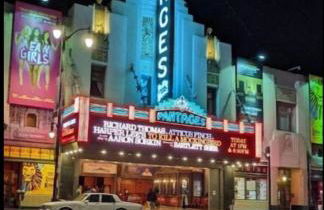 Hollywood Penthouse with Balcony & Pool View - Photo 35