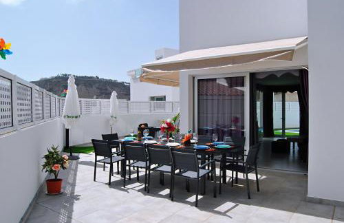 Big Villa Tauro with Private Heated Saltwater Pool & Jacuzzi & BBQ & Game Room & Arcade Games - Foto 22