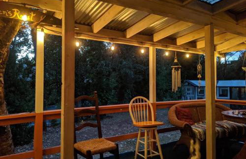 1870s Stained Glass Nostalgia - Foto 9