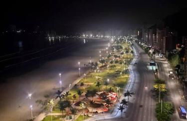 Apartamento espaçoso com vista deslumbrante - Foto 25