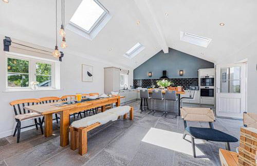 Fairvale House - Photo 26