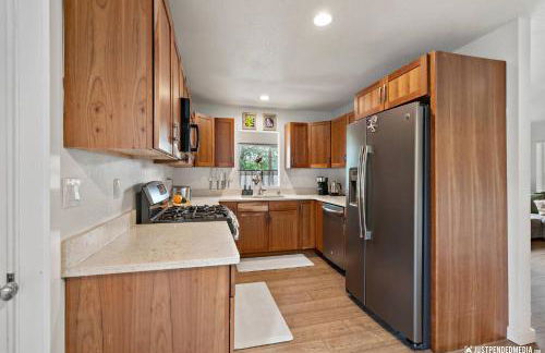 Downtown Retreat: Convenient Family Cottage - Foto 9