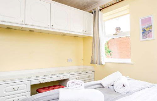 Spacious 4 Bedroom Home in Central Milton Keynes - Foto 29