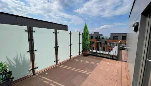 Maidstone Luxury Penthouse 3 bedroom apartment & parking - Foto 2
