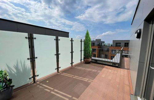 Maidstone Luxury Penthouse 3 bedroom apartment & parking - Foto 2
