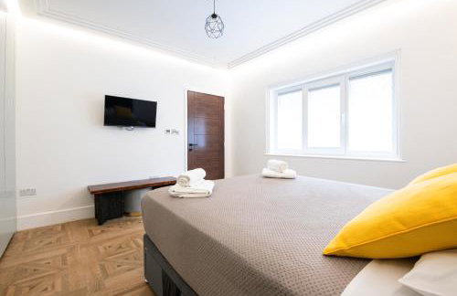 Amos Lodge Deluxe Accommodation - Photo 21