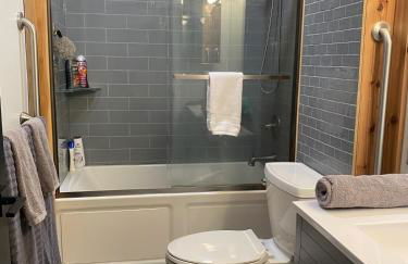 Suite on Banks Ave - Foto 26