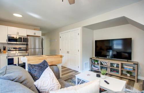 In-Unit Washer & Dryer with AC - Pets ok - Fenced yard - Foto 9