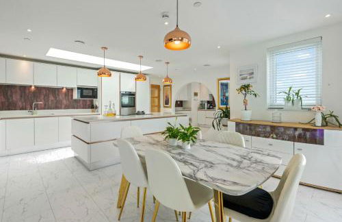 The Penthouse - Marine House - Photo 8