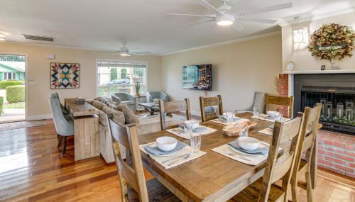 Waterfront Clear Lake Home with Game Room and Deck! - Foto 5