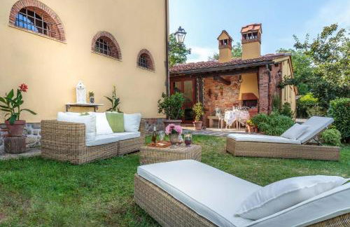 Rosyabate Cottage, with Private Garden and views between Lucca and Pistoia - Foto 3