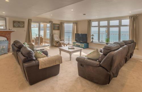 Beachside Apartment, 2 Pilots Point - Photo 3