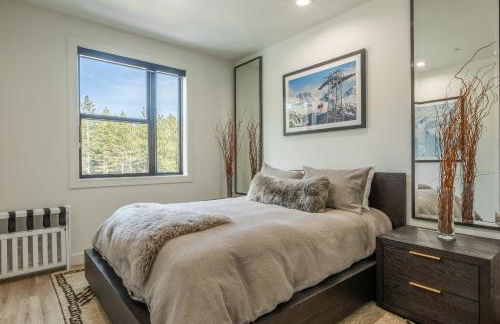 New Luxury 4BR /3BA Obsidian Reserve #110 – Hot Tub, 2-Car Garage, Pool Table, Mount Views! - Foto 34