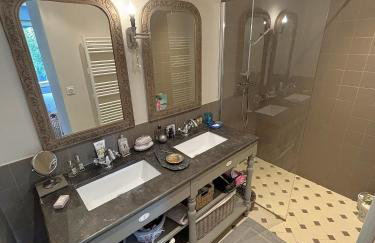 Appartement 2 chambres, terrasses, proche mer et commerces à Saint-Jean Cap Ferrat - Foto 14