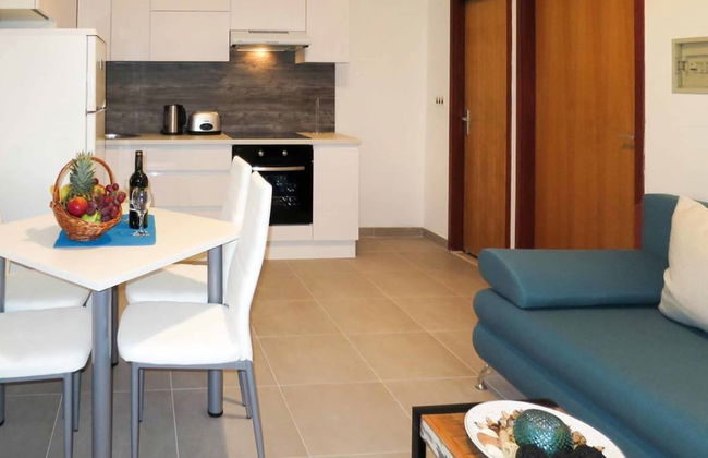 Sea-view Apartments With Pool, Terrace, and Outdoor Lounge in Scenic Čiovo Island - Foto 18