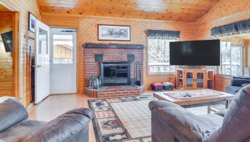 Pond and Snowmobile Trails On-Site Errol Escape! - Foto 4