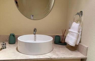 European Style Condo - Photo 7