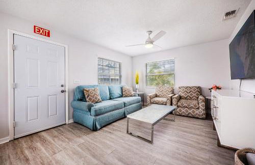 2bd 2ba Beachside W 3Min to Beach - Foto 21