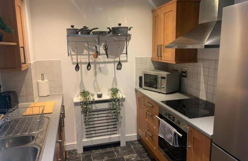 2 Bed Flat - Sleeps 6 - Parking - Wifi - Foto 2